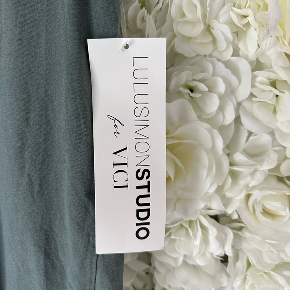 Graphic T-Shirt - Picture 5 of 5